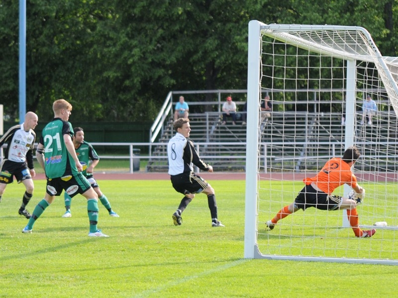 Alexander Alans 2-1 mål (UPD: 2012-01-16 15:06:27) Alexander Alans 2-1 mål (UPD: 2012-01-16 15:06:27)